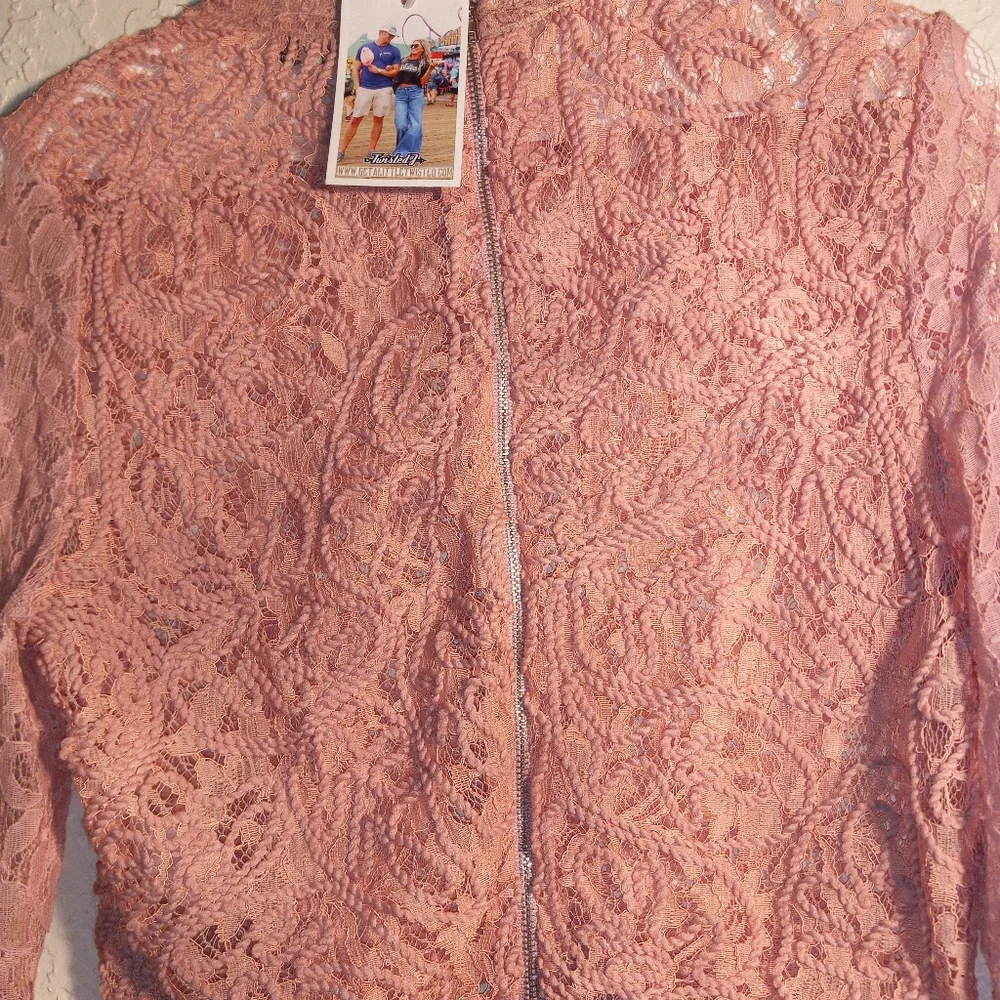 Lace Top - Picture 2 of 9